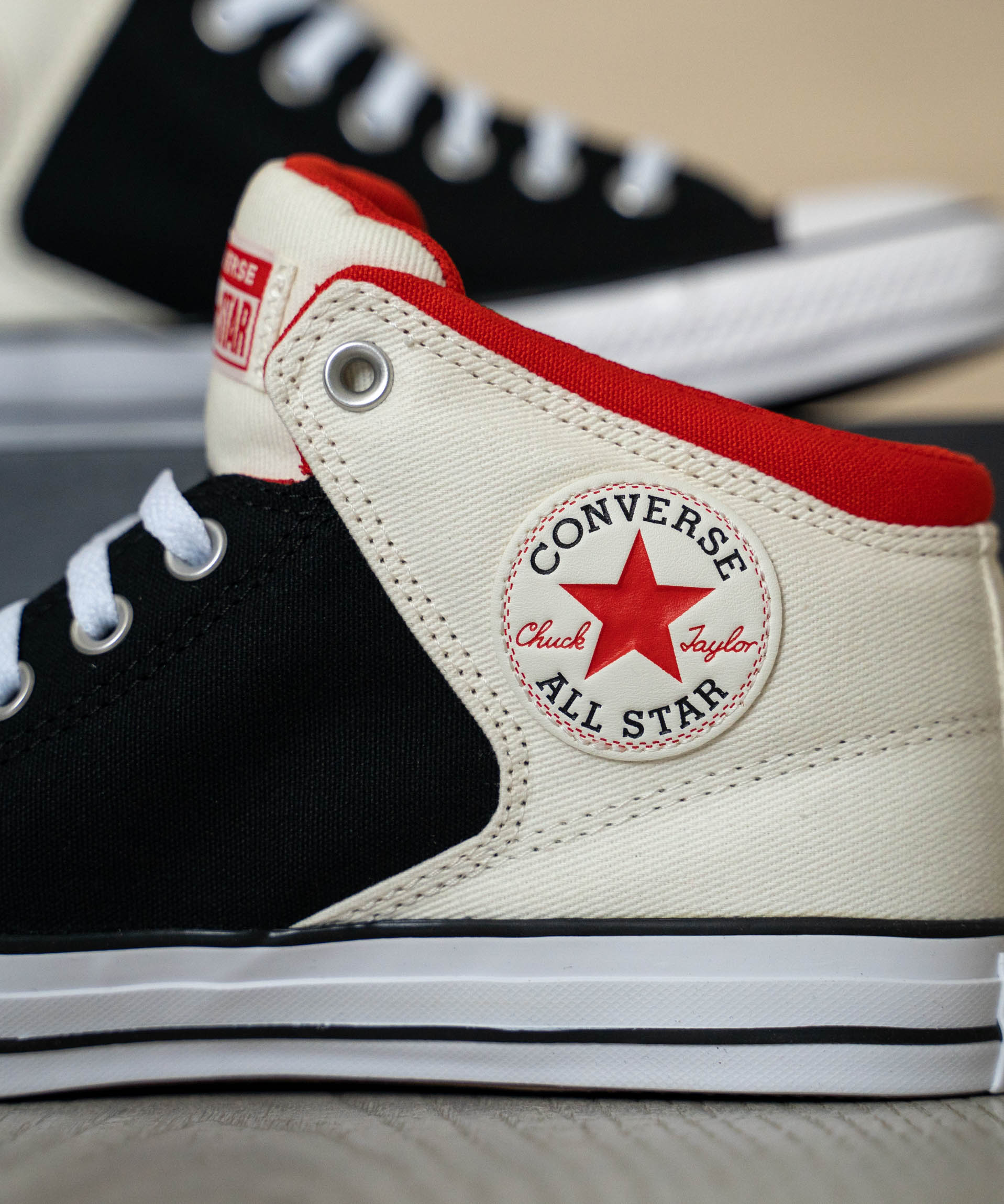 Converse Street Mid A06590C